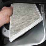 Peugeot 206 - Changing cabin filter - Removing old filter